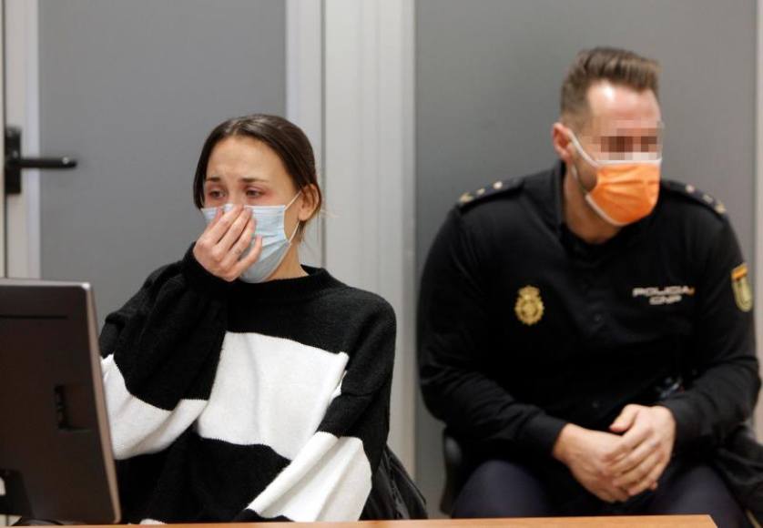 FOTOGRAFÍA. ALICANTE (ESPAÑA), 25.11.2020. Alejandra G.P., una mujer de 33 años acusada de estrangular hasta la muerte al hijo de acogida de 8 años de su pareja sentimental en Elda (Alicante). Efe