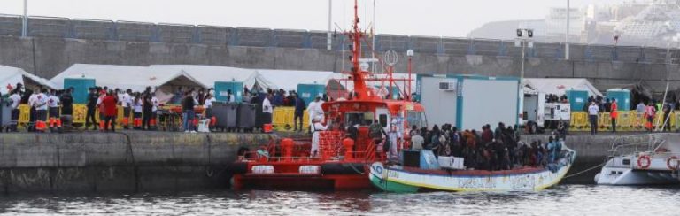 Human Rights Watch: Pablo Iglesias y Pedro Sánchez «no respetan la dignidad de los inmigrantes»