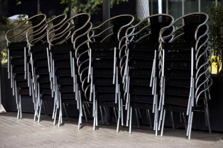 145.268 trabajadores con ERTE por el cierre de barres y restaurantes en Cataluña