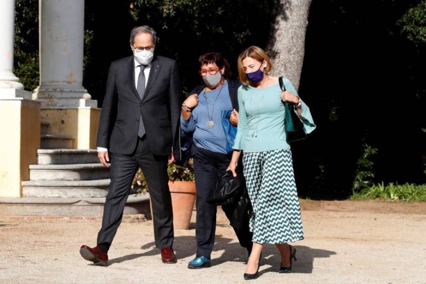 FOTOGRAFÍA. BARCELONA (ESPAÑA), OCTUBRE DE 2020. Las golpistas separatistas expresidente del Parlamento autonómico de Cataluña, Carme Forcadell Lluís (ERC) (d). Efe