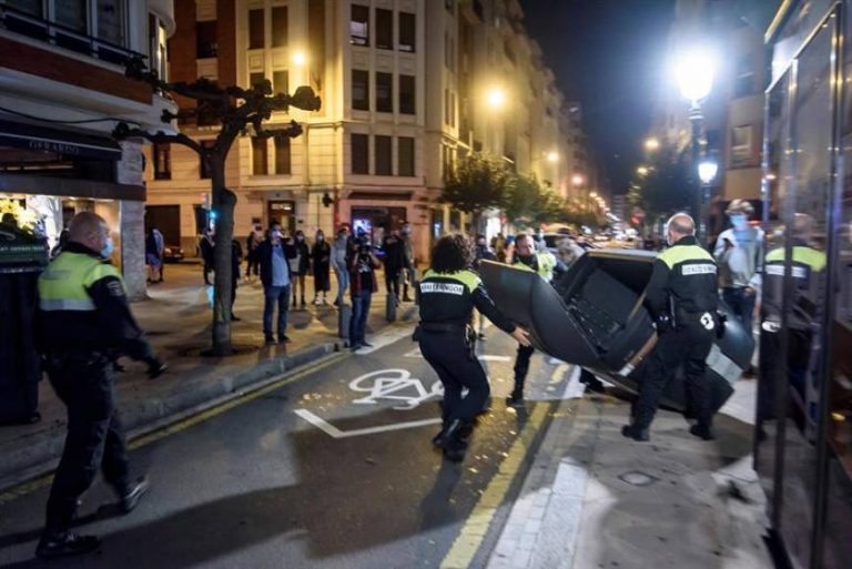 El pueblo se levanta en las Vascongadas contra las medidas del gobierno nacionalsocialista de PNV y PSOE