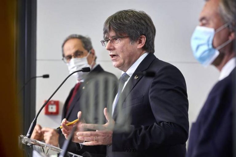 El Tribunal Supremo confirma al Tribunal de Sassari (Italia) que la euroorden contra Puigdemont está vigente y que no ha sido suspendida por el planteamiento de la cuestión prejudicial