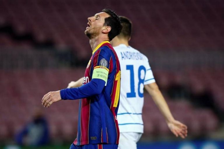 Vista para la sentencia la clasificación a octavos de un FC Barcelona sin brillo