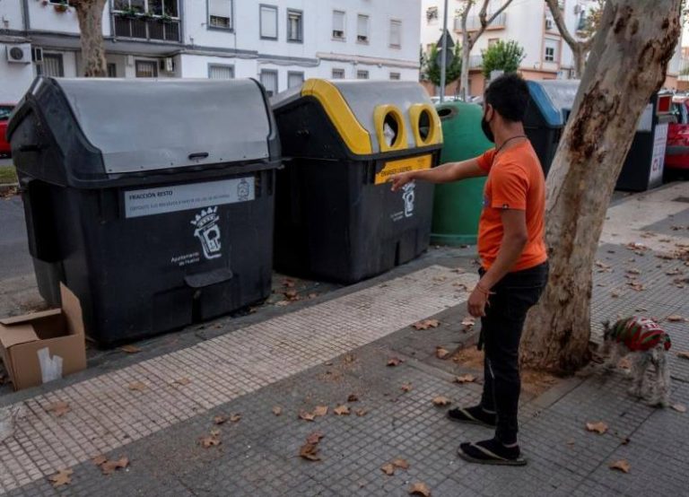 Lanza la cabeza humana de su amigo en un contenedor de basura de la avenida de Pío XII de Huelva (España)