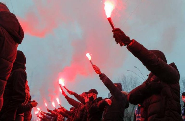 Ucrania recuerda con velas el «Holodomor» (hambruna) que trajo el comunismo de Stalin