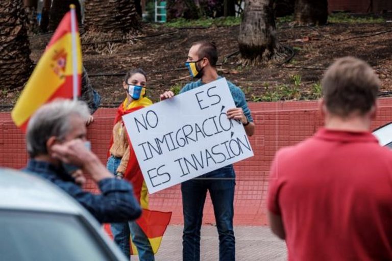 VOX desde Canarias: «Paremos la invasión migratoria y defendamos el turismo y la hostelería»