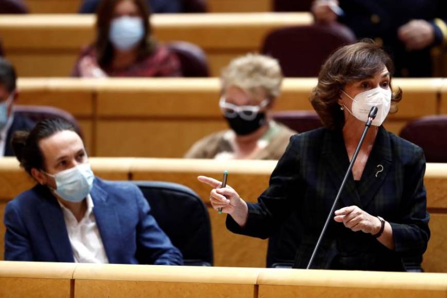 FOTOGRAFÍA. MADRID (ESPAÑA), 03.2020. La vicepresidente primera y ministra de la Presidencia, Carmen Calvo, interviene junto al vicepresidente segundo del Gobierno. Efe