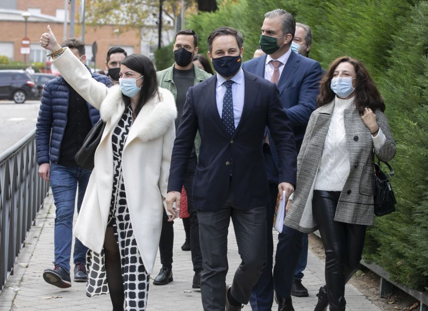 FOTOGRAFÍA. MADRID (ESPAÑA), 06.11.20202. Los «52 de VOX», liderados por el presidente de la Voz de los Españoles (VOX), Santiago Abascal Conde. (Ñ Pueblo) (1)