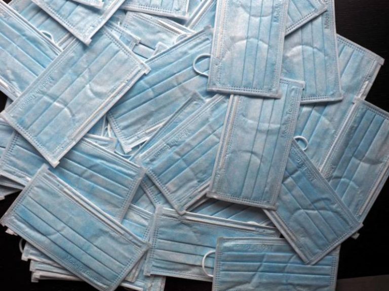 Una mascarilla quirúrgica costará 0,62 euros en España