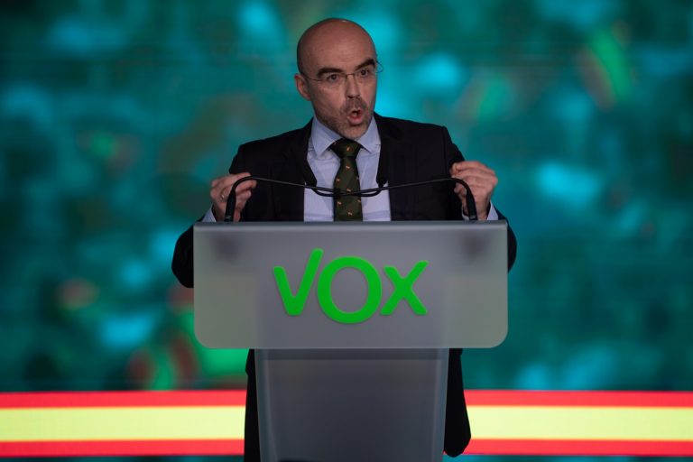 VOX ve «invasión» la entrada masiva de los inmigrantes ilegales de los últimos meses en España