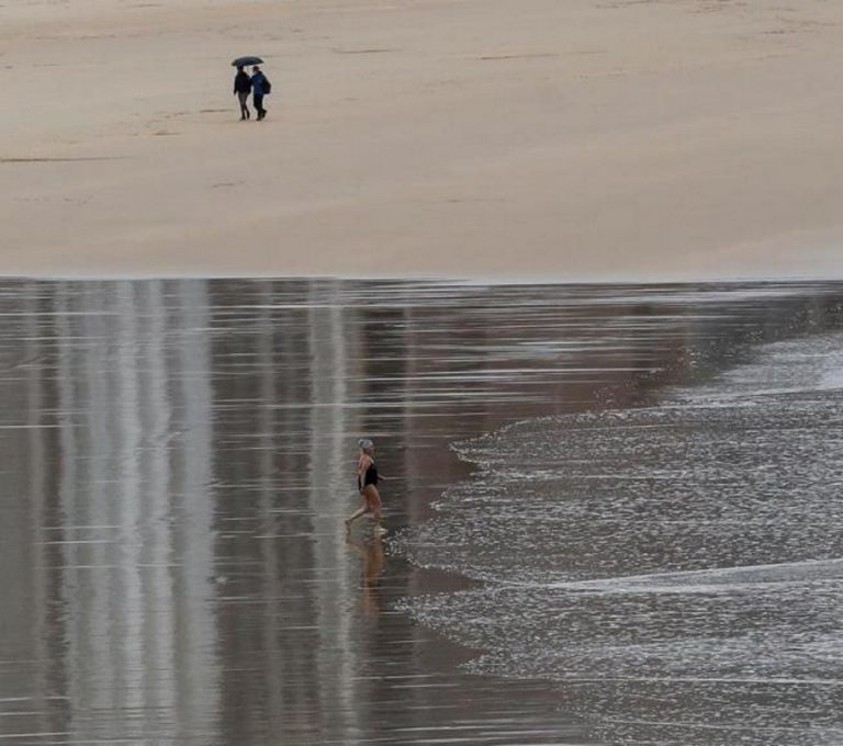Tiempo anticiclónico con un descenso generalizado entre 4 y 5 grados el fin de semana en España