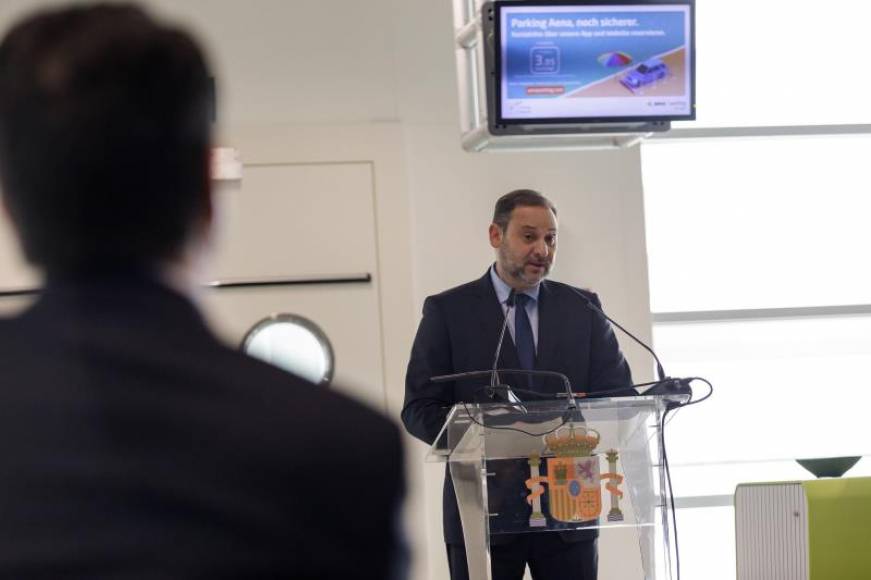 FOTOGRAFÍA. SANTA CRUZ DE TENERIFE (ESPAÑA), 21.11.2020. El ministro de Transportes, Movilidad y Agenda Urbana, José Luis Ábalos.. Efe