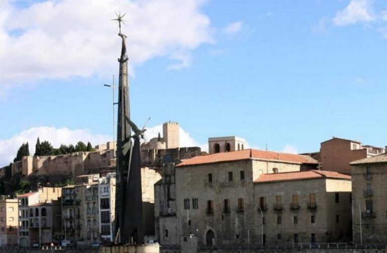 La Justicia suspende la retirada del Monumento «franquista» (Batalla del Ebro) de Tortosa, «un triunfo al sentido común»