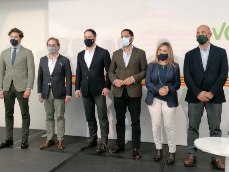 Abascal arropa a Garriga en la primera reunión del Comité de campaña del 14F catalán en Barcelona