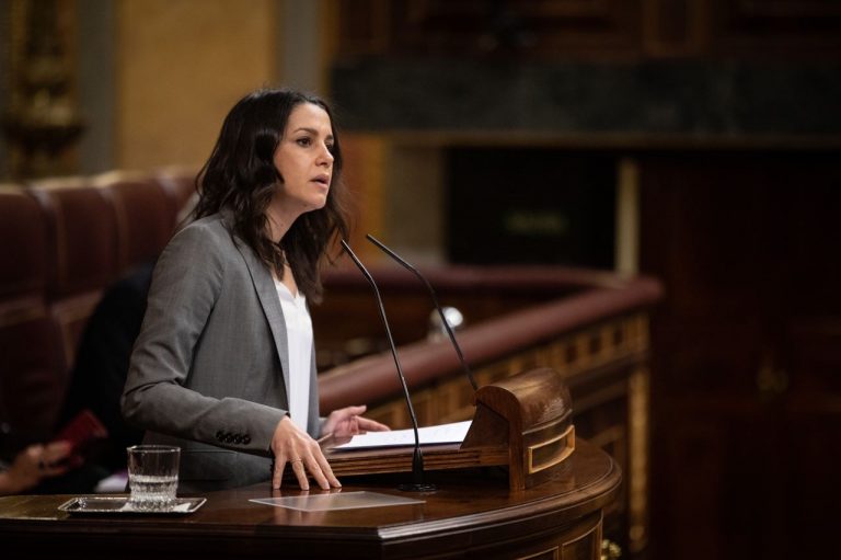 Arrimadas: «Votamos «sí» a la eutanasia (matar al paciente) porque nadie pierde ningún derecho»