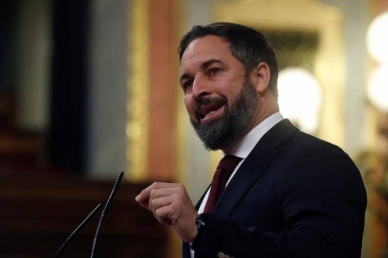 Abascal pide a Sánchez que ahorren a los españoles «sus delirios» y su «infame pacto» con Bildu y ERC