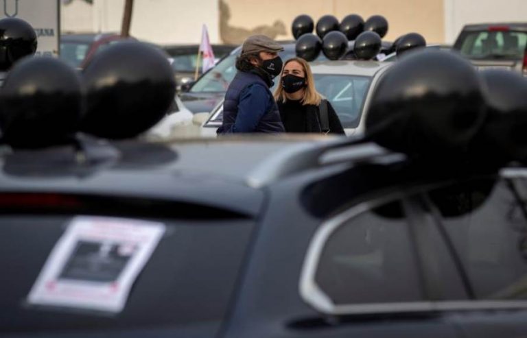 Un cortejo fúnebre recorre España para denunciar la «muerte de Hostelería» ante los cierres por covid 19