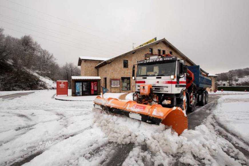 FOTOGRAFÍA. ESPAÑA, 30.12.2020. Vista del área de servicio de Pagozelai en la autovía de Leitzaran (A-15) a la altura del área de servicio de Pagozelai. Efe