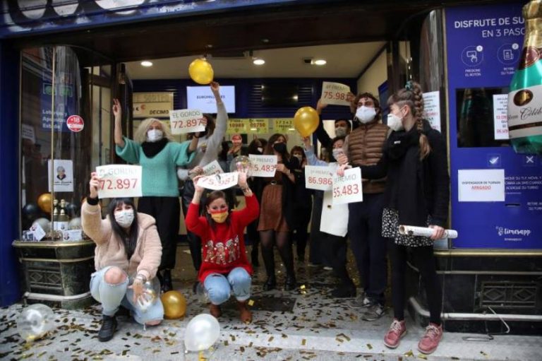 El Gordo (72.897) de Lotería de Navidad deja 472 millones de € en Andalucía, en Reus (Tarragona) y se queda con 240 millones