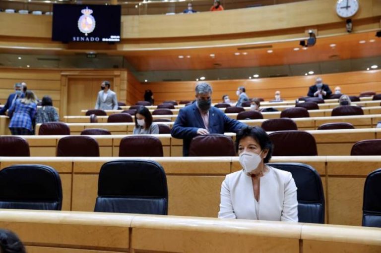 Aprobada definitivamente a víspera de Nochebuena, la Ley Celaá que prohíbe el idioma español en España