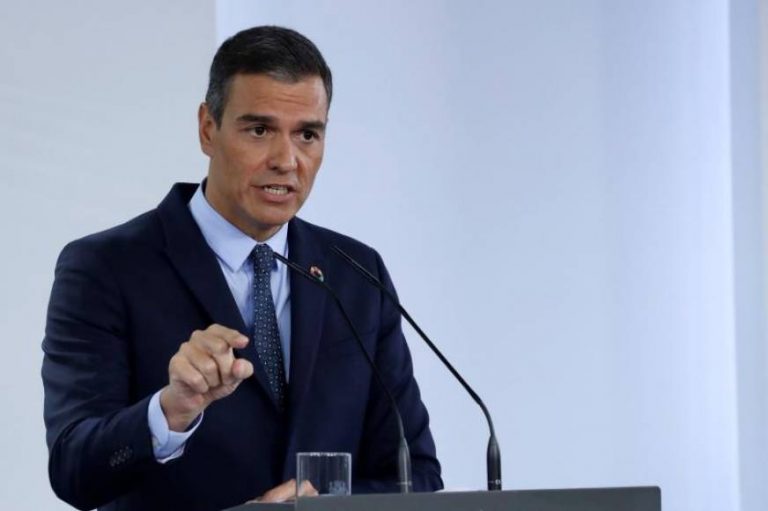Sánchez: Todos los españoles deben vacunarse «a la vez» contra el covid 19