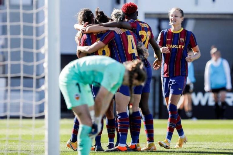 Las mujeres de FC Barcelona se llevan por delante a Valencia (0-7)
