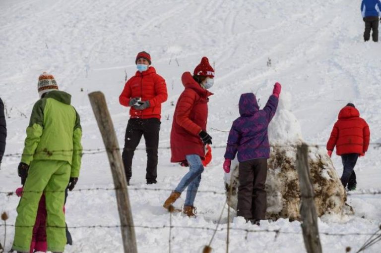 España inicia 2021 con lluvia y nevadas 