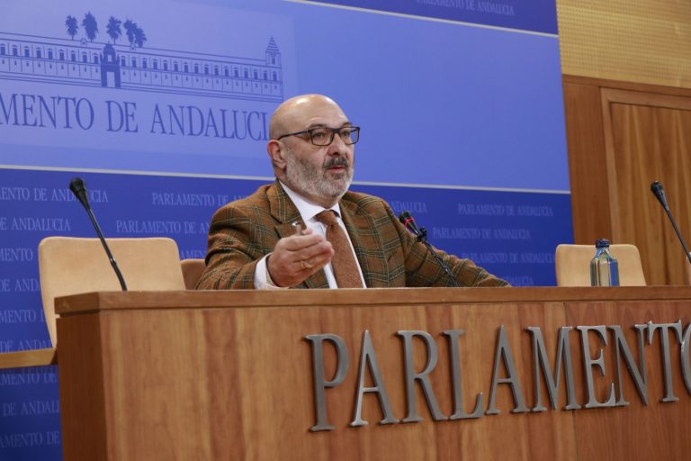 «Desde su llegada al Parlamento, VOX articula políticas que sean útiles para los ciudadanos»