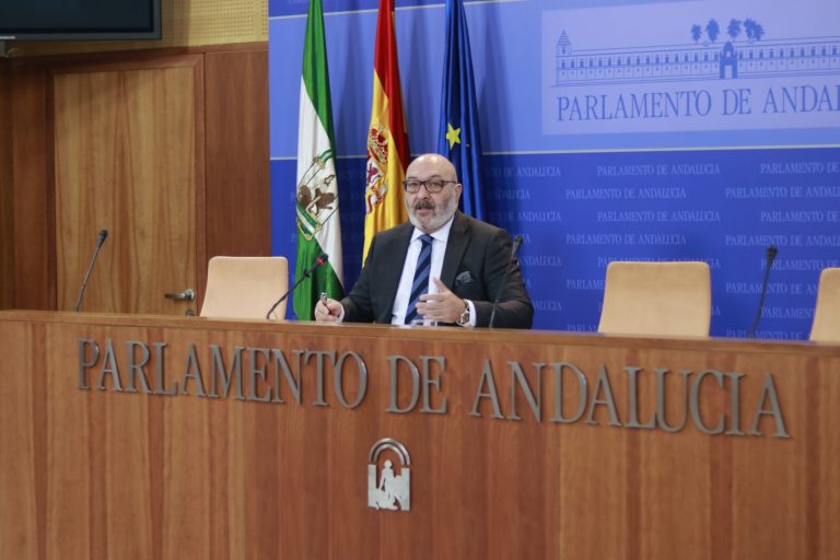 VOX denuncia en Huelva la «pasividad» de la Junta de Andalucía con los pescadores