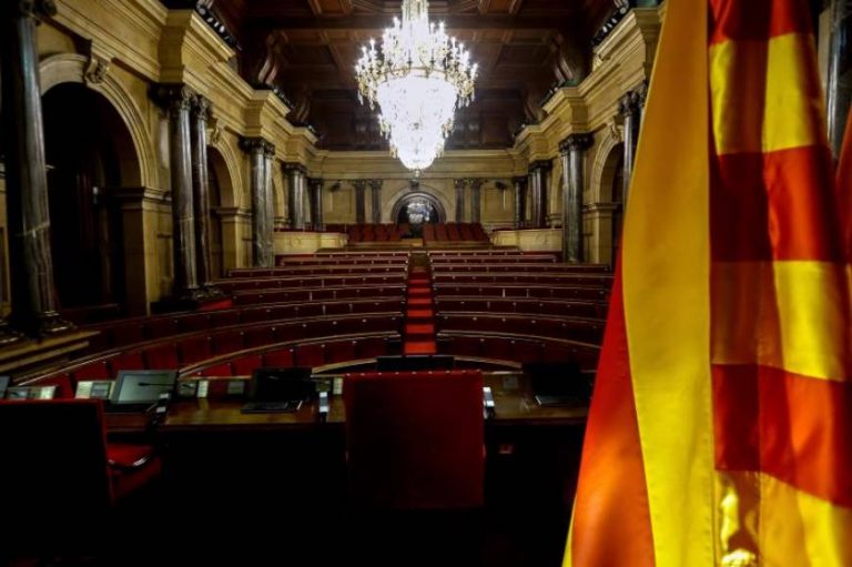 Aragonés intenta ocultar a VOX anunciando la sesión constitutiva del Parlamento de Cataluña salido de las urnas el 14F