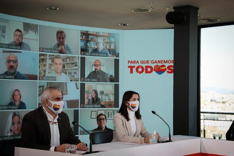 Arrimadas: «Vayamos a las urnas en masa para concentrar el voto en Cs, no les dejemos hacer un tripartito»