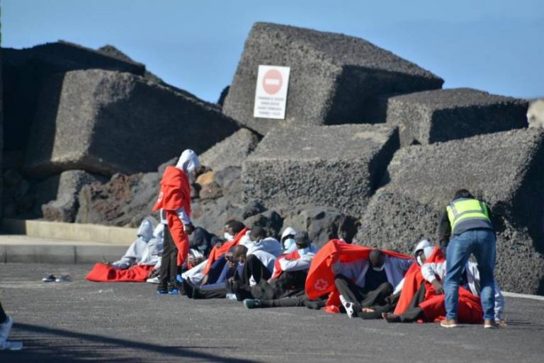 125 inmigrantes ilegales llegan a España