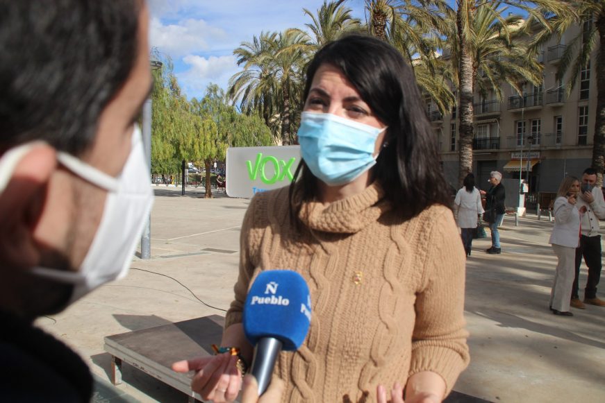 FOTOGRAFÍA. EL VENDRELL (TARRAGONA) ESPAÑA, 30.01.2021. Acto político electoral de VOX en El Vendrell (Tarragona). Macarena Olona. Ñ Pueblo (8)