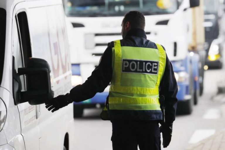 Francia cierra un paso fronterizo con España por amenaza terrorista