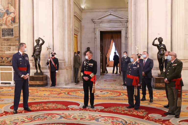 El rey se reúne con asociación EuroDefense-España