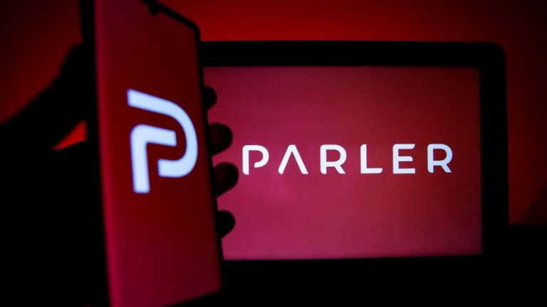 La red social Parler vuelve a estar accesible