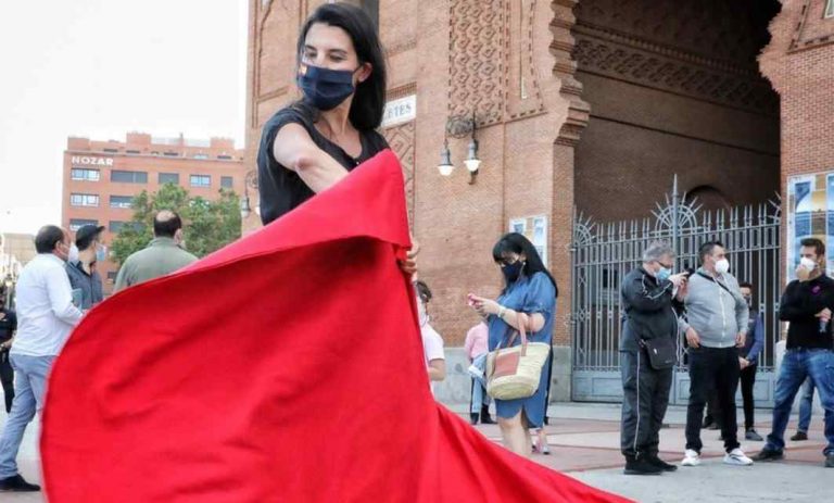 Son bulos y fake news; soy de VOX y me quedo