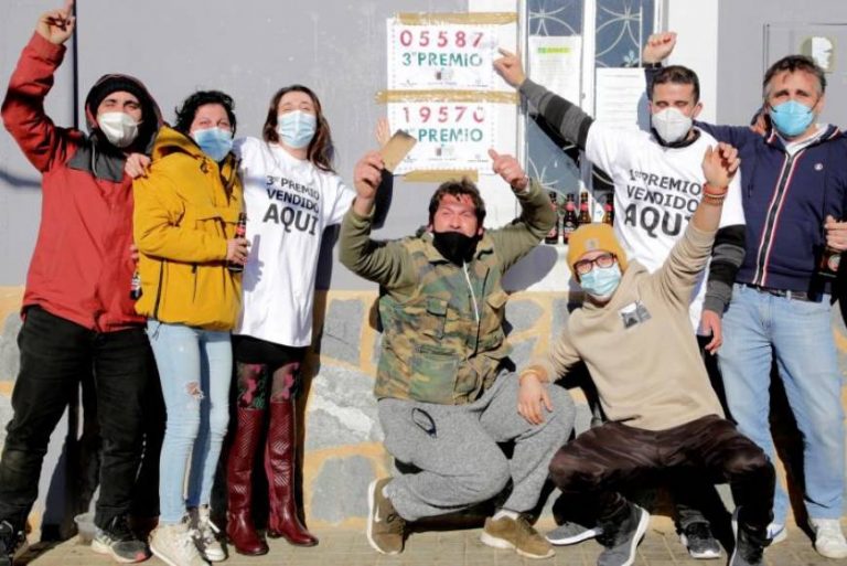 El sorteo de lotería del Niño repartirá 700.000.000 euros con un primer premio de 2.000.000 euros por serie (200.000 euros al décimo) 