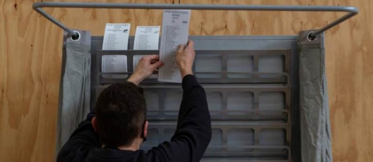 Más de 14.000 policías controlan el 14F catalán en el mayor dispositivo electoral