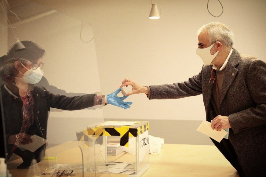 FOTOGRAFÍA. BARCELONA (ESPAÑA), 14.02.2021. Carrizosa y Arrimadas. Ñ Pueblo (2)