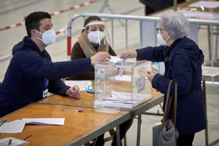 La Junta Electoral acepta 22.000 de las 34.000 alegaciones de personas que rechazaban formar parte de las mesas del 14F catalán