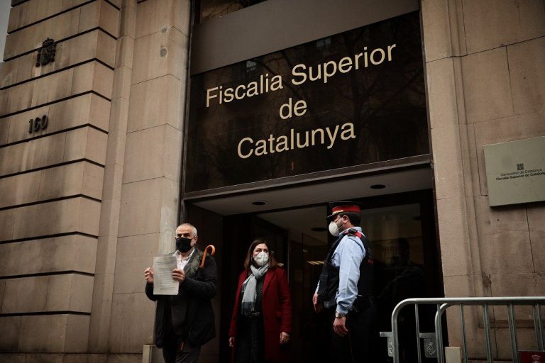Cataluña| Cs lleva la prohibición del castellano ante la Fiscalía y denuncia al «matón Josep González Cambray»