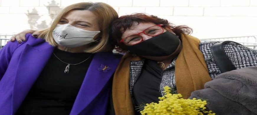 FOTOGRAFÍA. BARCELONA (ESPAÑA), CAMPAÑA ELECTORAL 14F. Las presas golpista separatistas Dolors Bassa (d) y Carme Forcadell (i). Efe