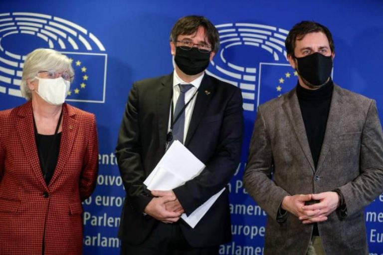 Los golpistas huidos Puigdemont, Comín, Ponsatí y Puig recurren el aval del Tribunal Constitucional a las euroórdenes ante el Tribunal Constitucional