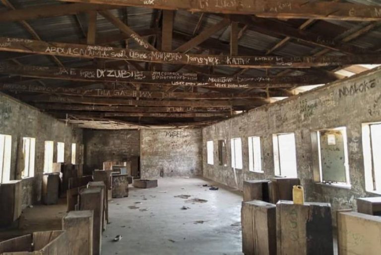 317 alumnas secuestradas por grupos armados en la Escuela de Secundaria de Ciencias de Jangebe (Zamfara) Nigeria