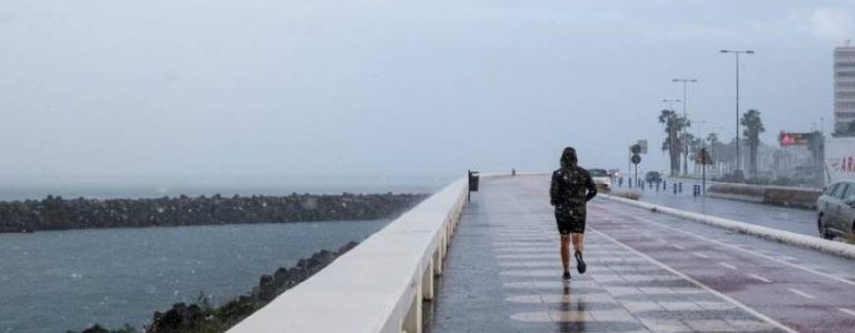Precipitaciones localmente fuertes con intervalos fuertes de viento en España