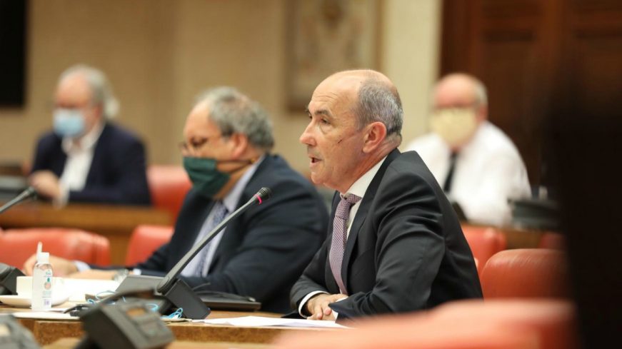 FOTOGRAFÍA. MADRID (ESPAÑA), 26.02.2021. El diputado de VOX por Sevilla al Congreso de los Diputados, Francisco José Contreras, presenta la Proposición No de Ley de VOX. Ñ pueblo