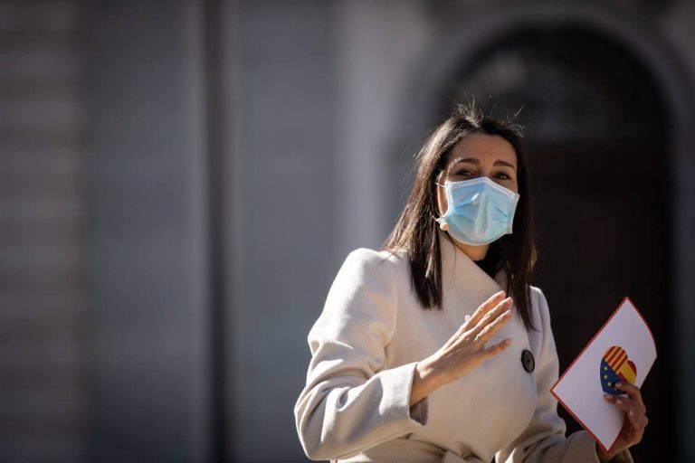 Arrimadas dice que «Ciudadanos Cs es la única formación firme ante el reparto de sillones»