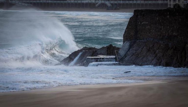 Alerta en ocho comunidades, dos en naranja, por lluvia, viento, nieve y olas