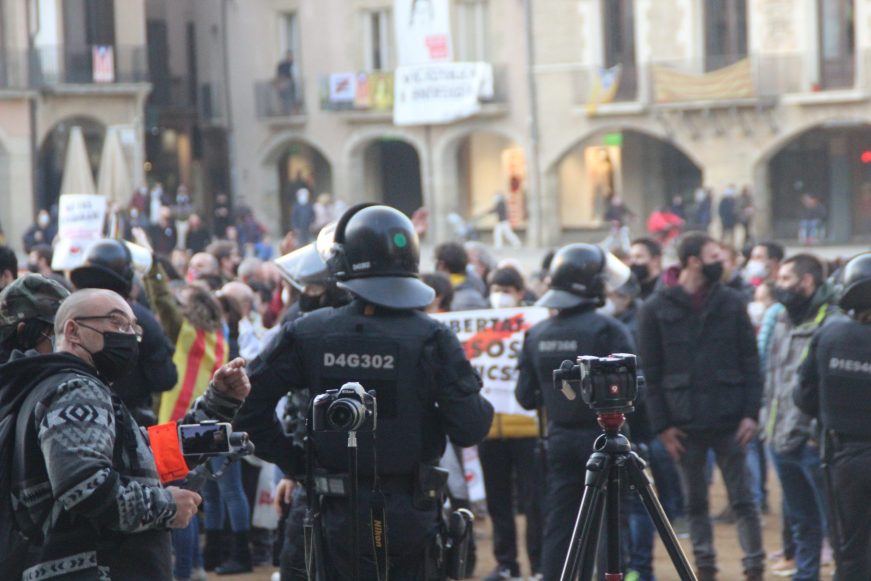 FOTOGRAFÍA. VIC (BARCELONA) ESPAÑA, 06.02.2021. El secretario general de la Voz de los Españoles (VOX), Francisco Javier Ortega Smith-Molina. Ñ pueblo (6)